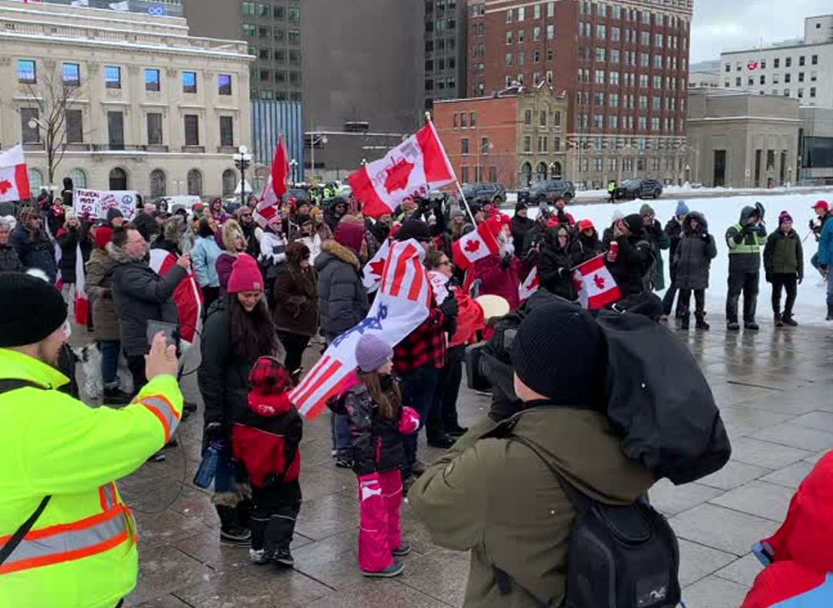 خبر-کانادا-صدها-اشغال-کننده-اتاوایی-مجددا-مقابل-مجلس-فدرال-را-اشغال-کردند