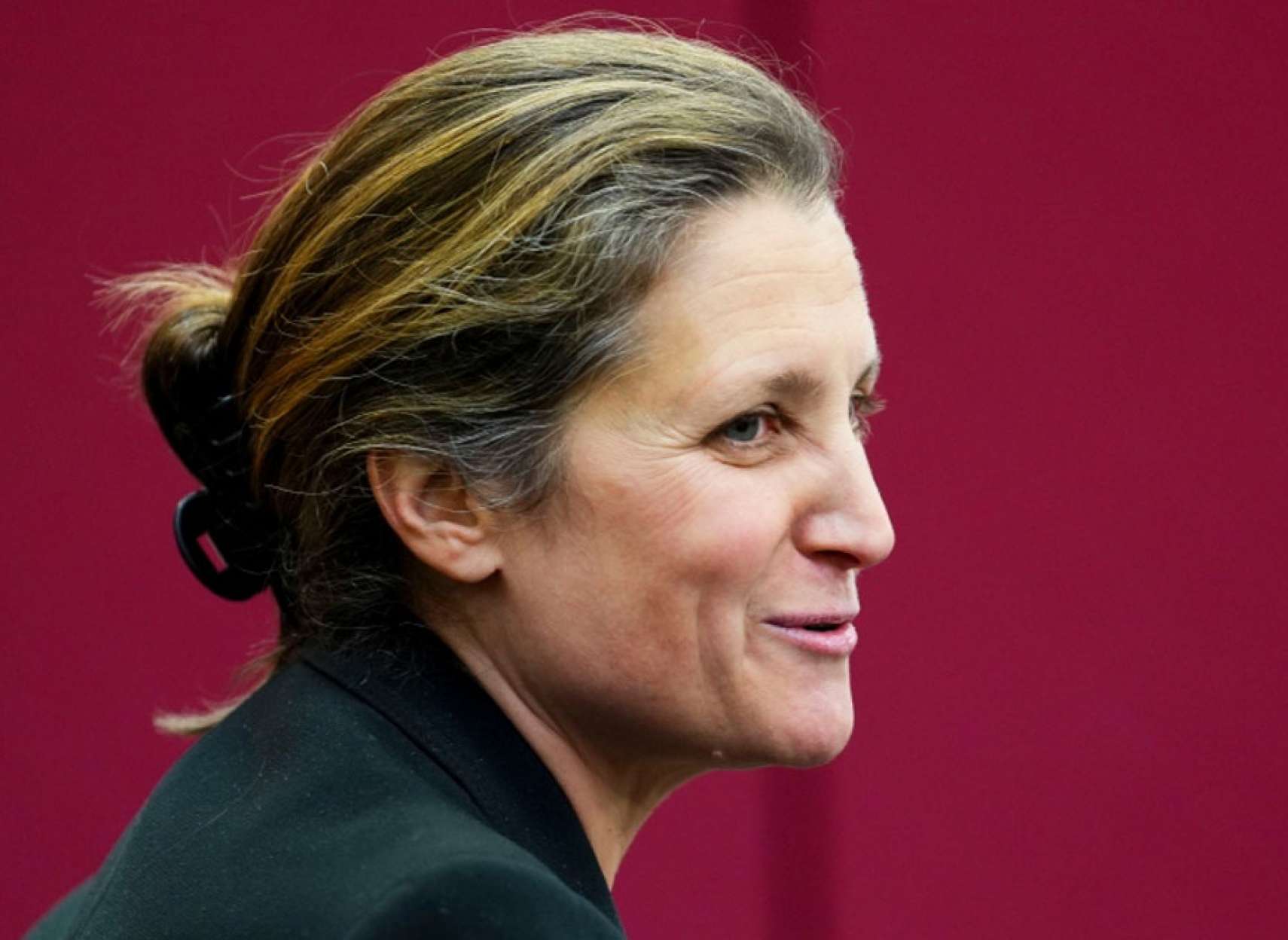 خبر-کانادا-فریلند-وزیر-دارایی-۱۱۵-میلیون-دلار-۳-بیلیون-خزانه-تعمیر-شبکه-برق-اوکراین