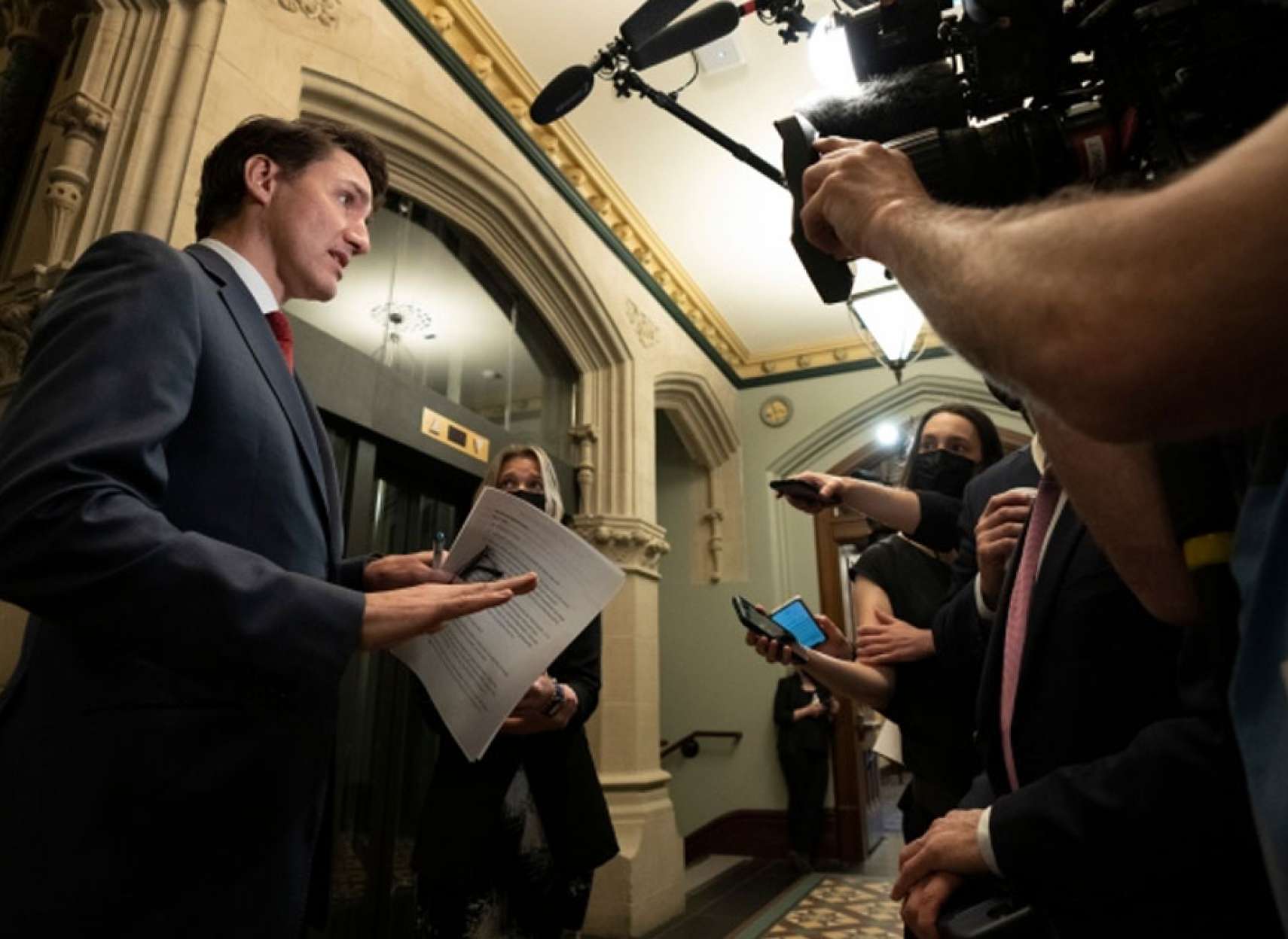 خبر-کانادا-مجلس-دولت-باید-مردم-بگوید-مخفیانه-جابجایی-زیر-نظر-جمع-آوری-استفاده