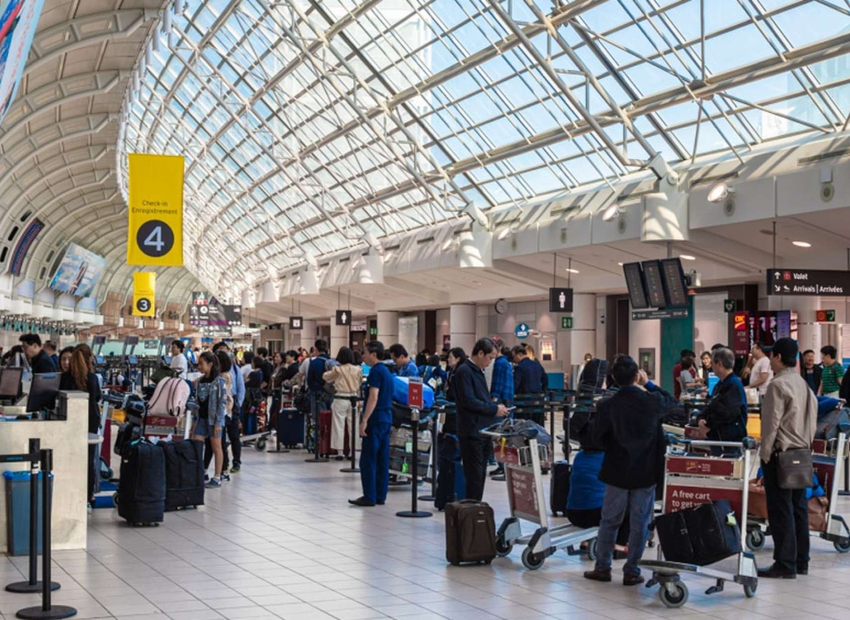 خبر-کانادا-هجوم-مسافران-به-آژانس-های-مسافرتی-در-پی-حذف-قانون-تست-پی-سی-آر-دولت