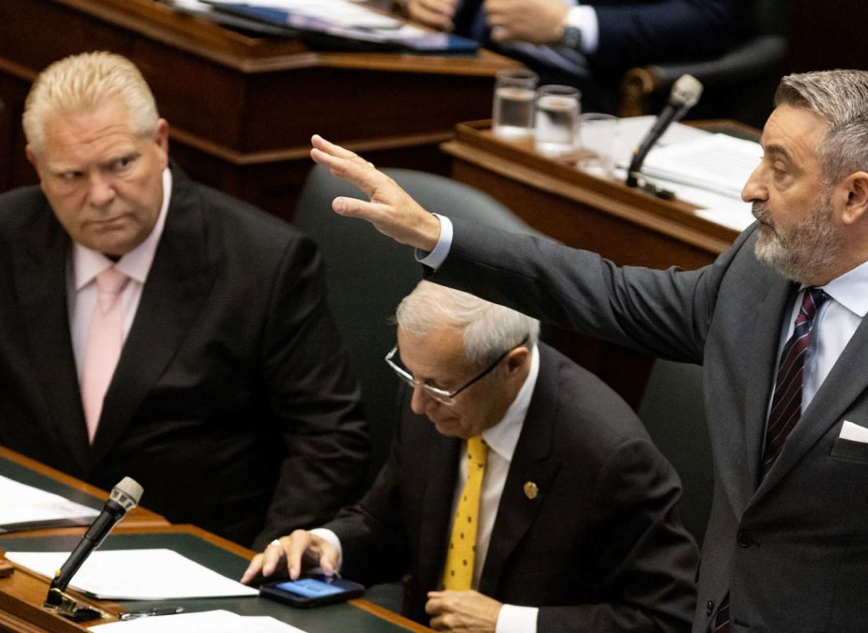 رسوایی-تبدیل-زمین-ثروتمندان-کمربند-سبز-انتاریو-ساختمان-فورد-بازگرداند