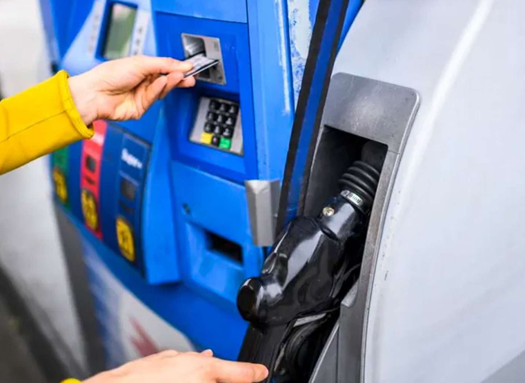 مالیات-دوم-کربن-دولت-کانادا-۱۴-سنت-دیگر-بنزین-گران-جمعه-رکورد-گرانی-امسال-بشکند