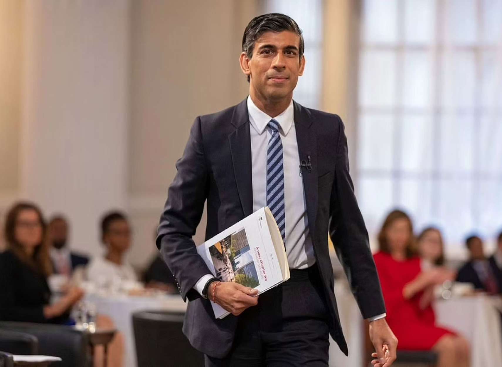 مطلب-جهان-طرح-جدید-جایگزینی-پول-با-ارز-دیجیتالی-قابل-برنامه-ریزی-مطرح-انگلیس-چیست