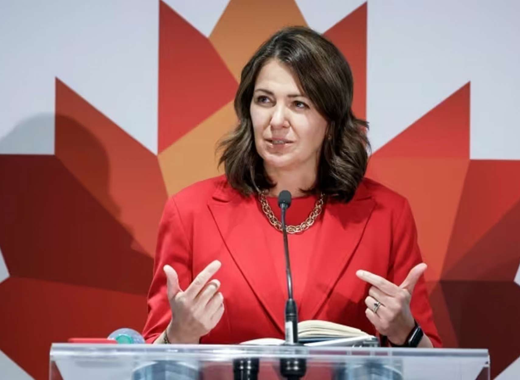 نخست-وزیر-استان-آلبرتا-کسری-حقوق-بازنشستگی-دولت-فدرال-کانادا-نمی-دهیم-بانک-دادگاه-عالی