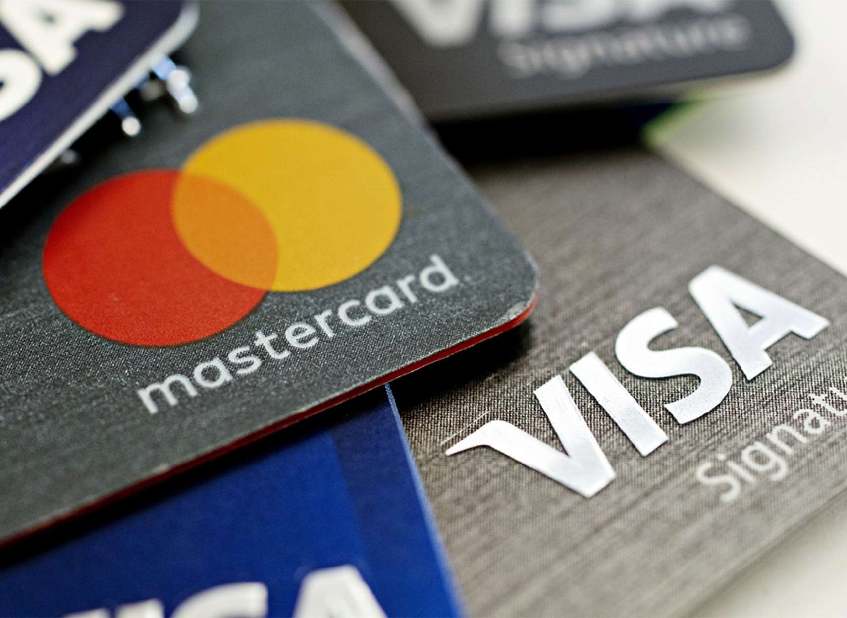 کانادایی‌ها-بیشتر-از-همیشه-خرج-بدهیشان-می‌کنند-کانادا-اخبار