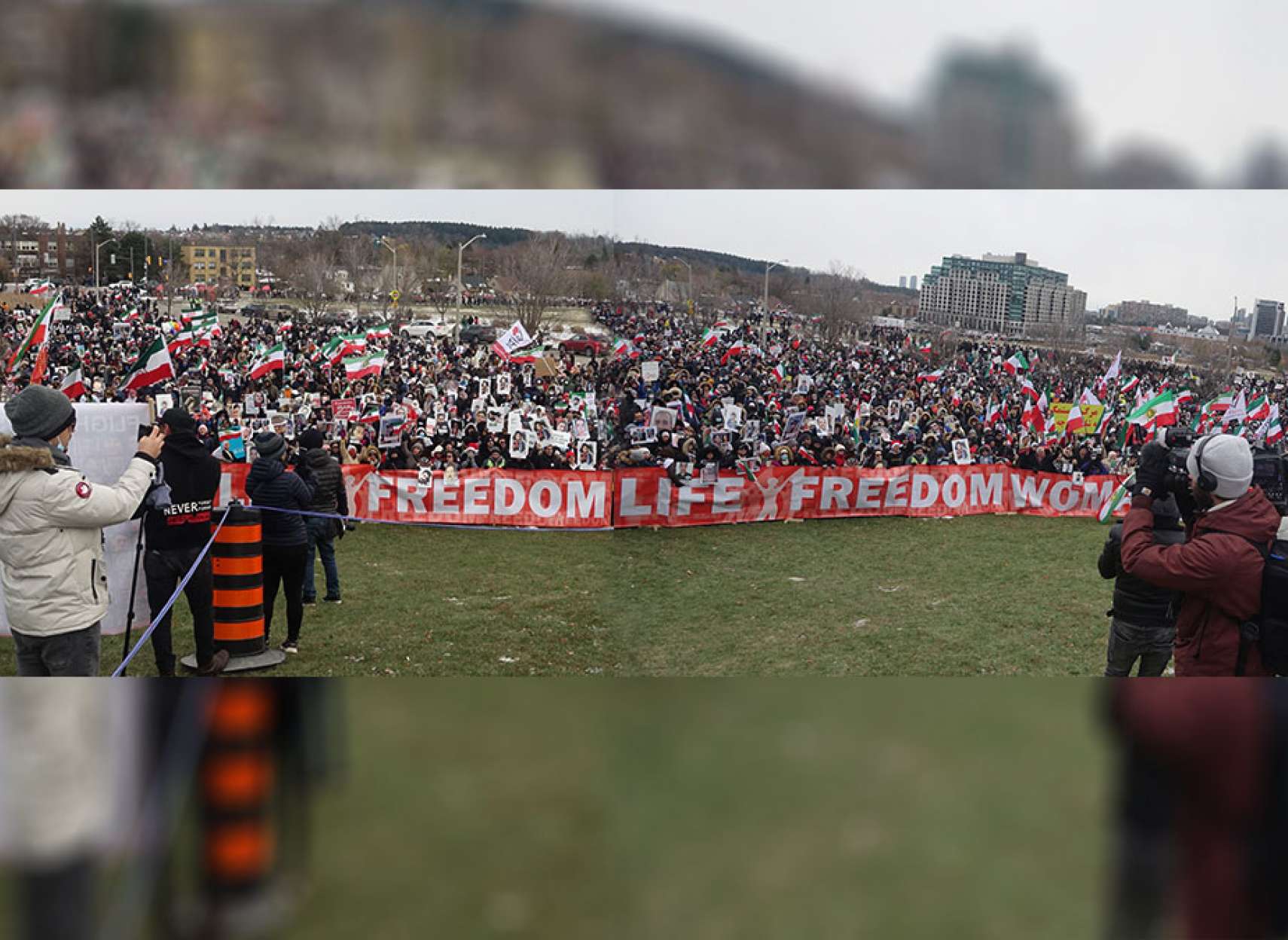 گزارش-کانادا-تظاهرات-چند-ده-هزار-نفری-ایرانیان-در-ریچموندهیل-سرما-برف-شکست-داد