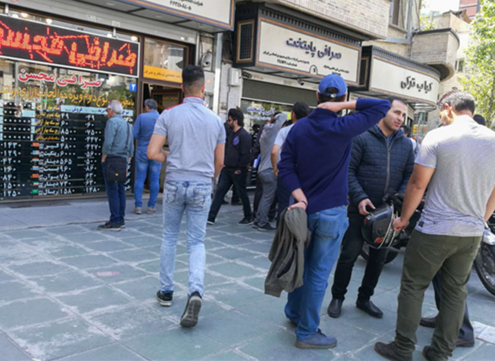 economy-melal-dollar-4200