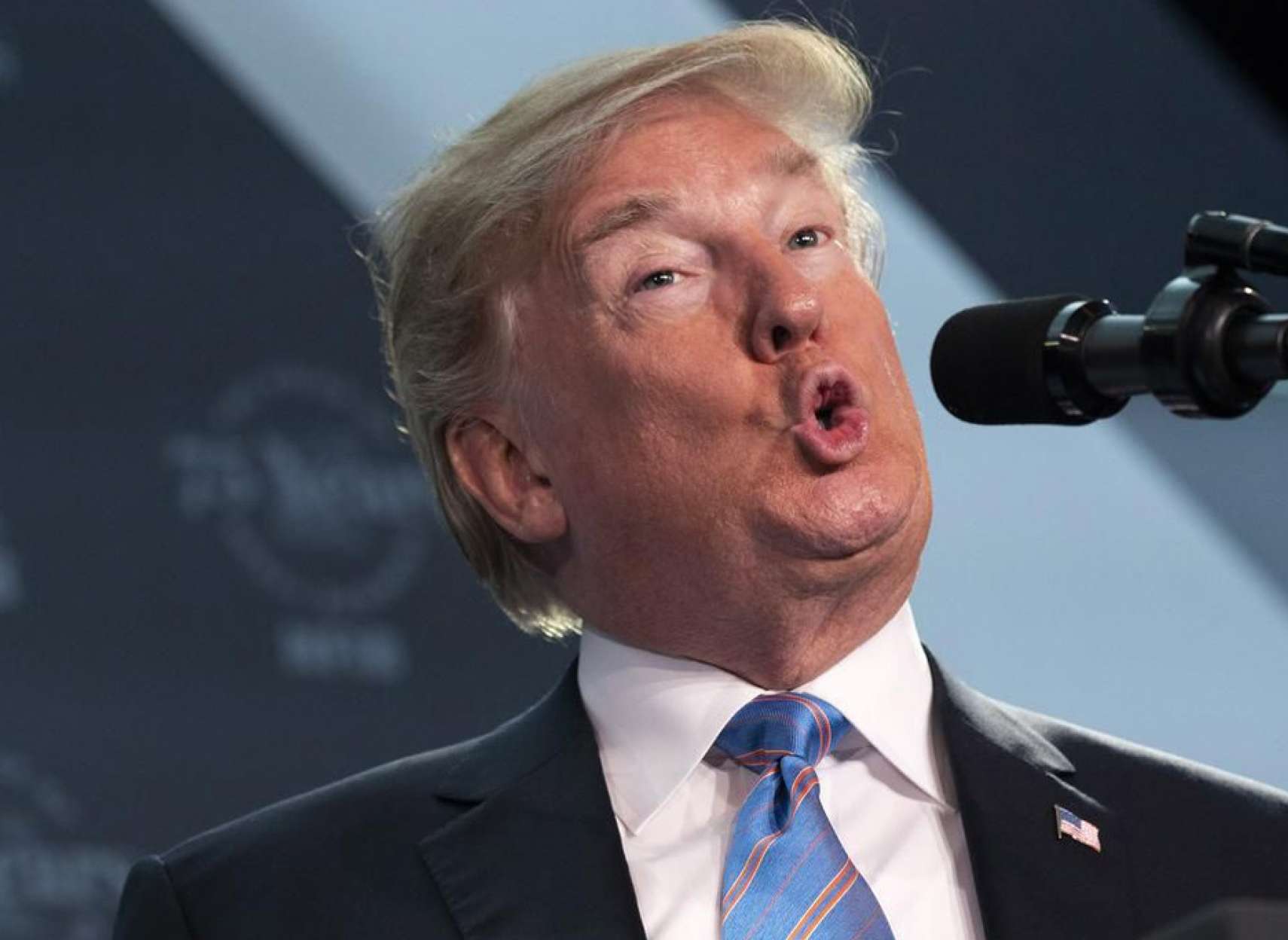 news-trump-canada-shoe