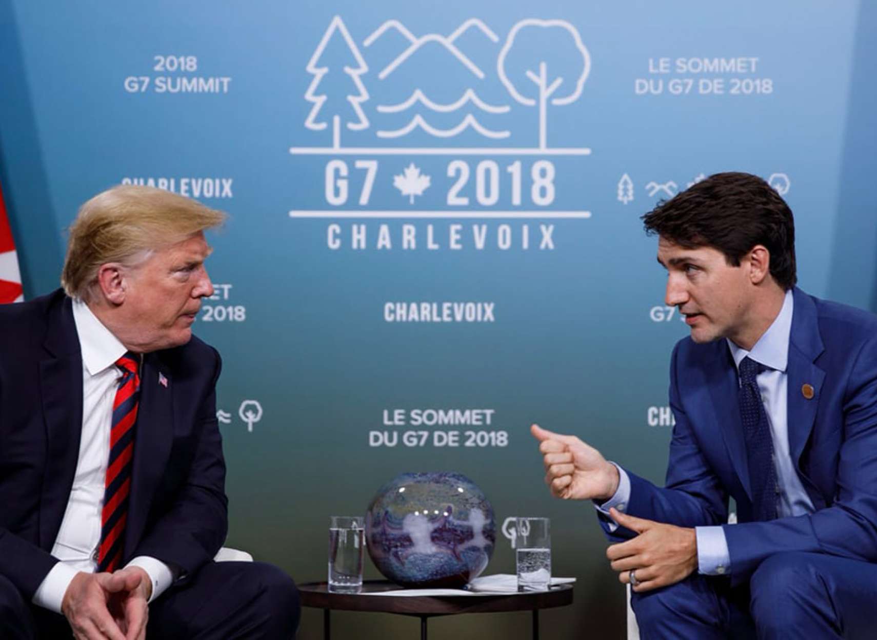news-us-canada-eco-war